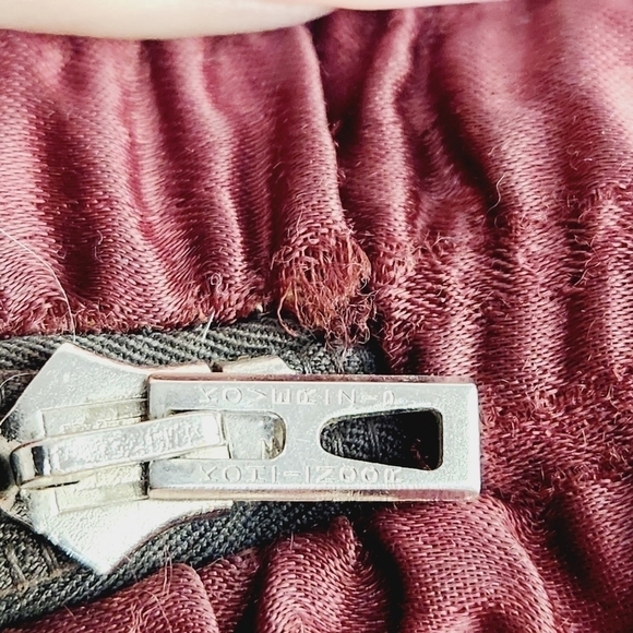 KOVERZIP Vintage 1900's-30s Black Sheered Beaver Muff Crochet Flower Toggle - Picture 7 of 7